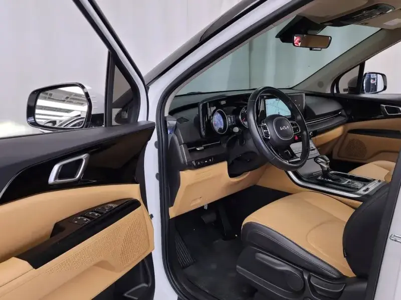 2022 Kia Carnival с пробегом 58 071 км