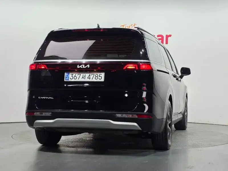 2022 Kia Carnival с пробегом 75 891 км