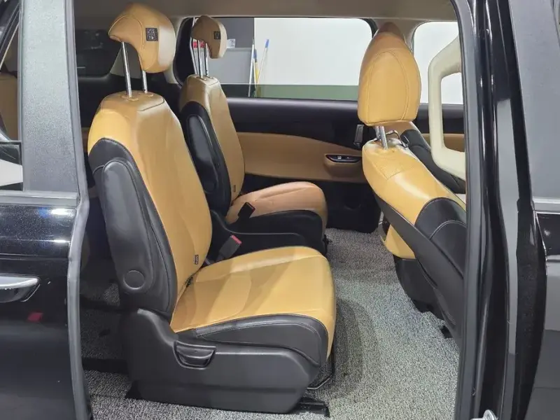 2022 Kia Carnival с пробегом 75 891 км