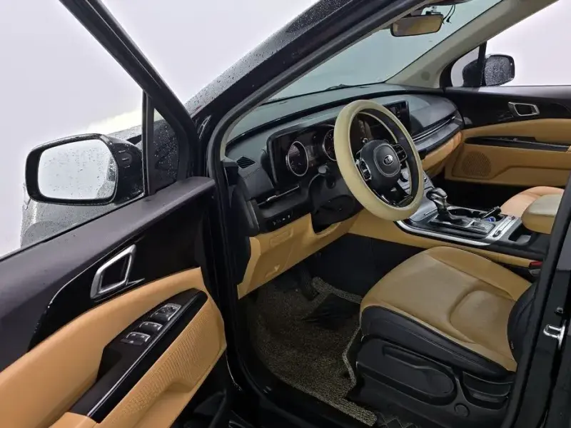 2021 Kia Carnival с пробегом 92 895 км