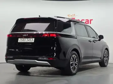 2022 Kia Carnival с пробегом 46 673 км