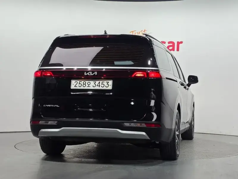 2022 Kia Carnival с пробегом 46 673 км