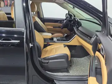 2022 Kia Carnival с пробегом 75 891 км