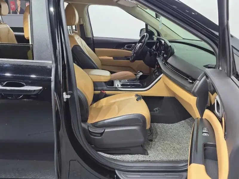 2022 Kia Carnival с пробегом 75 891 км