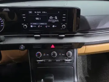 2022 Kia Carnival с пробегом 75 891 км