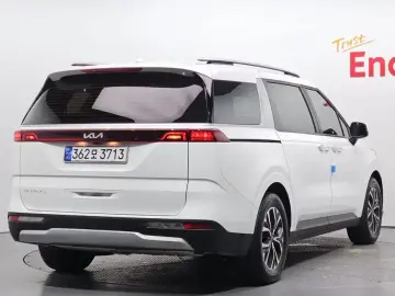 2022 Kia Carnival с пробегом 63 572 км