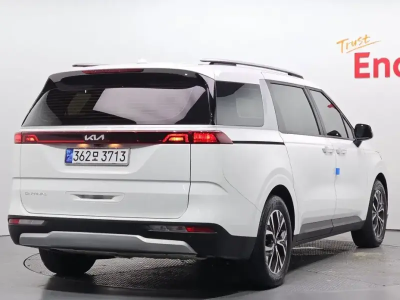 2022 Kia Carnival с пробегом 63 572 км