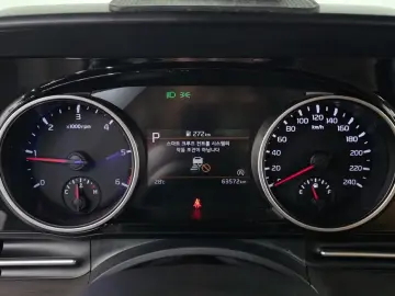 2022 Kia Carnival с пробегом 63 572 км