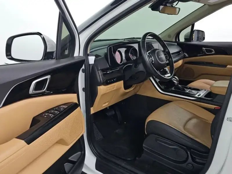2022 Kia Carnival с пробегом 63 572 км