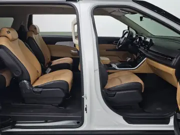 2022 Kia Carnival с пробегом 63 572 км