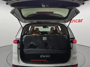 2022 Kia Carnival с пробегом 63 572 км