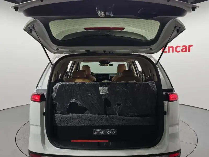 2022 Kia Carnival с пробегом 63 572 км