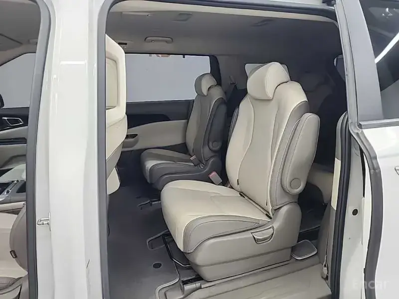 2021 Kia Carnival с пробегом 156 598 км