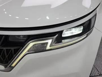 2022 Kia Carnival с пробегом 63 572 км
