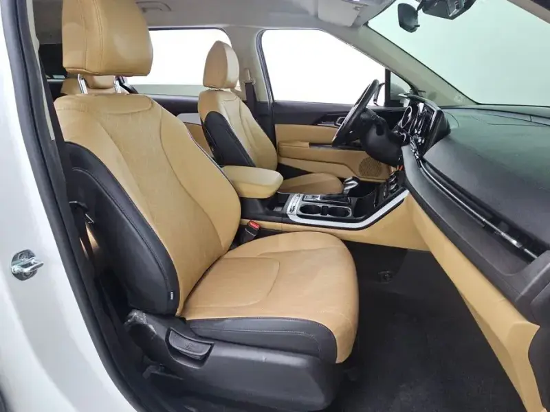 2022 Kia Carnival с пробегом 63 572 км