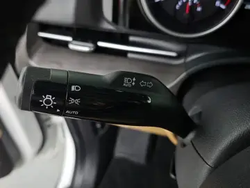 2022 Kia Carnival с пробегом 63 572 км