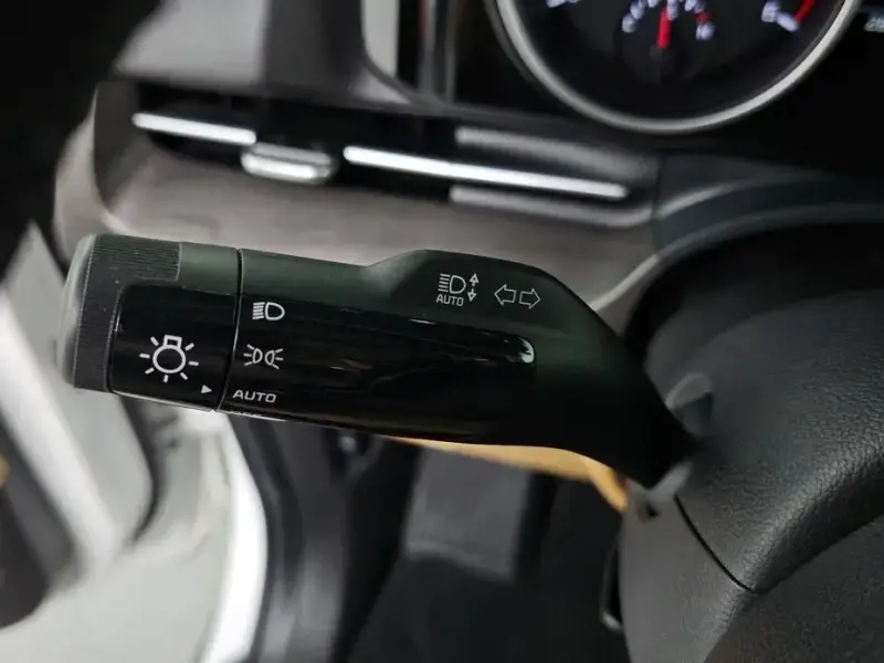 2022 Kia Carnival с пробегом 63 572 км