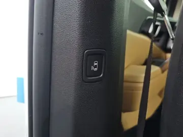 2022 Kia Carnival с пробегом 63 572 км