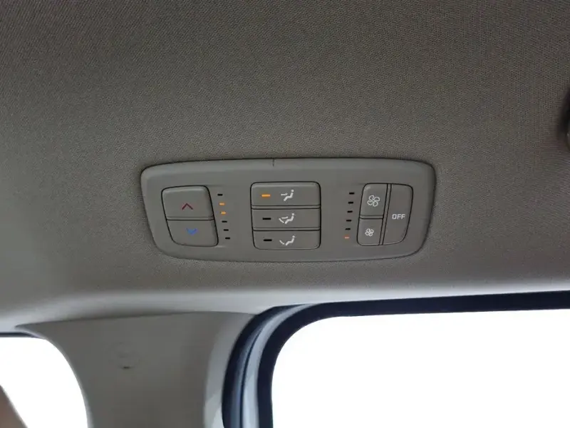 2022 Kia Carnival с пробегом 63 572 км