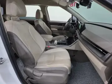 2021 Kia Carnival с пробегом 135 628 км