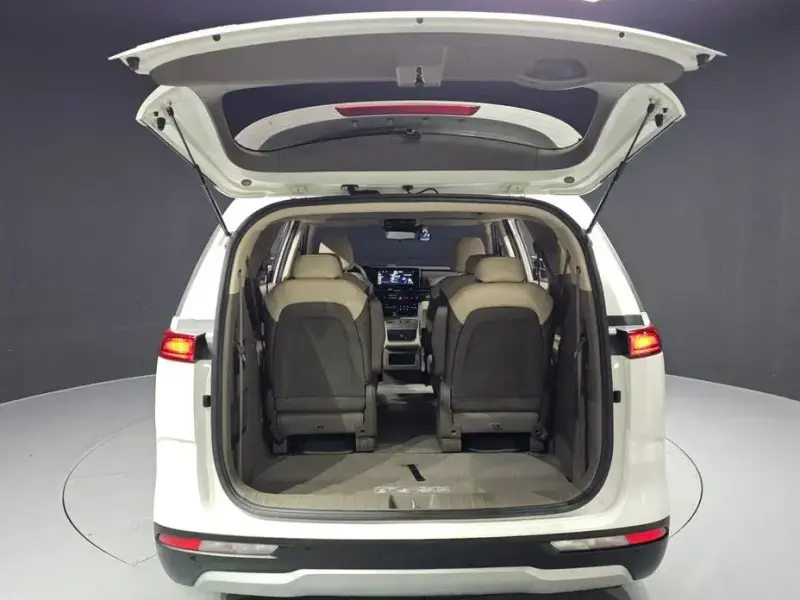 2022 Kia Carnival с пробегом 71 821 км