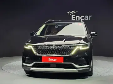 2022 Kia Carnival с пробегом 62 182 км