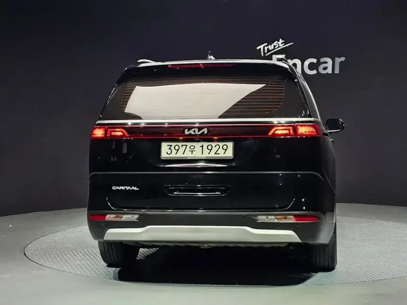 2022 Kia Carnival с пробегом 62 182 км