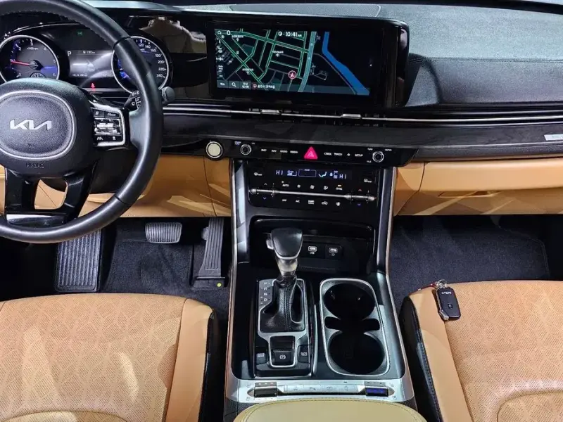 2022 Kia Carnival с пробегом 62 182 км