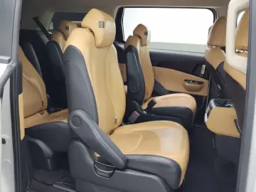 2022 Kia Carnival с пробегом 108 992 км