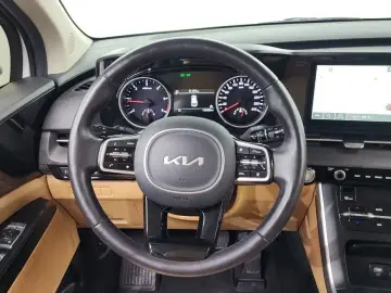 2022 Kia Carnival с пробегом 108 992 км