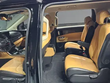 2022 Kia Carnival с пробегом 62 182 км