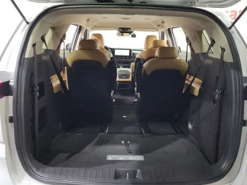 2022 Kia Carnival с пробегом 108 992 км