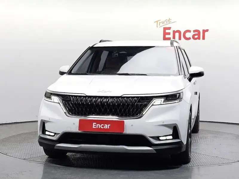 2021 Kia Carnival с пробегом 21 672 км