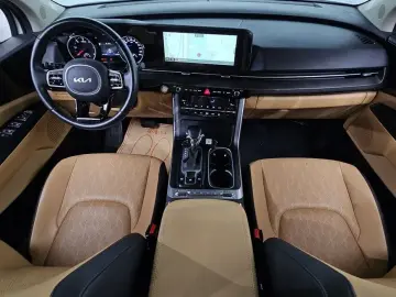 2021 Kia Carnival с пробегом 21 672 км