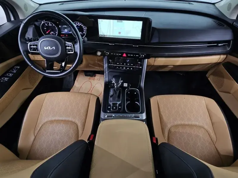 2021 Kia Carnival с пробегом 21 672 км