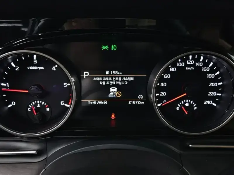 2021 Kia Carnival с пробегом 21 672 км