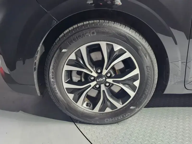 2021 Kia Carnival с пробегом 64 659 км