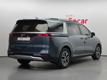 2023 Kia Carnival с пробегом 62 583 км