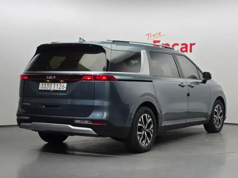 2023 Kia Carnival с пробегом 62 583 км