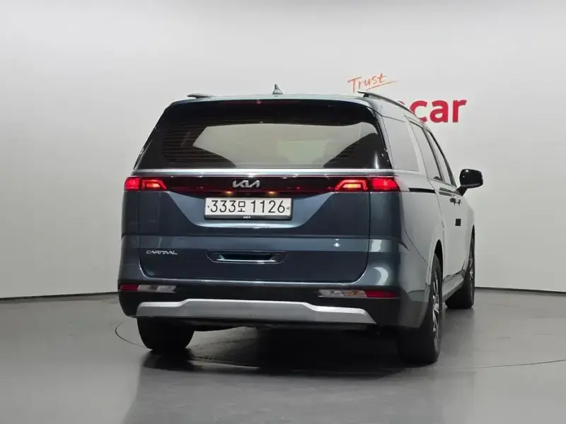 2023 Kia Carnival с пробегом 62 583 км