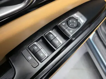 2023 Kia Carnival с пробегом 62 583 км