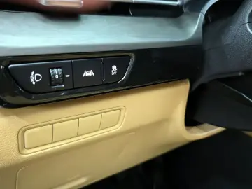 2023 Kia Carnival с пробегом 62 583 км