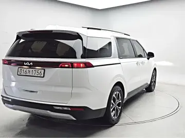 2023 Kia Carnival с пробегом 56 023 км