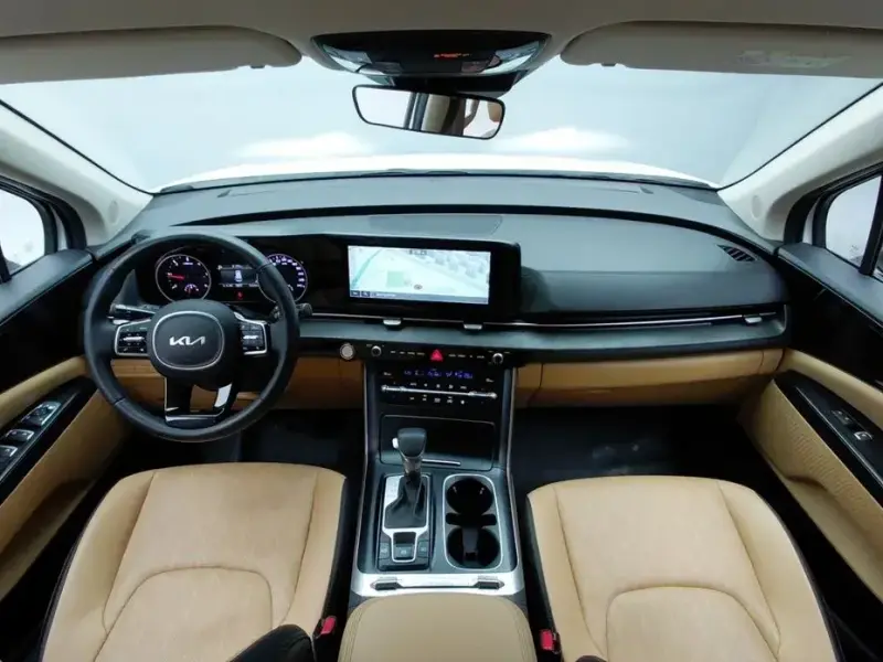2023 Kia Carnival с пробегом 56 023 км