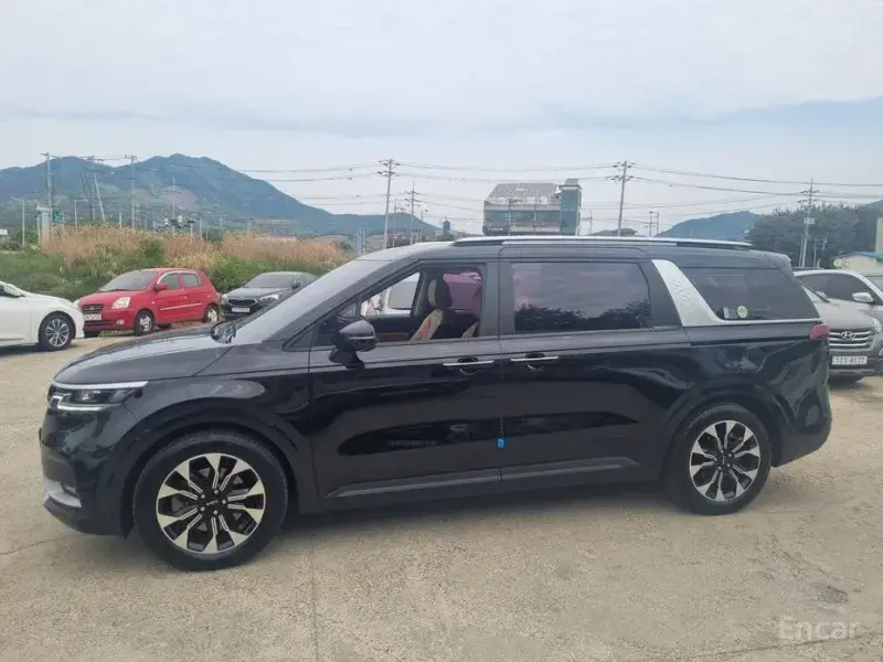 2021 Kia Carnival с пробегом 55 000 км