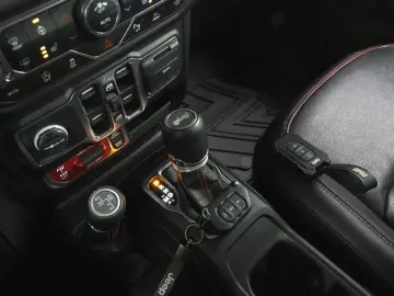 2023 Jeep Wrangler с пробегом 21 993 км
