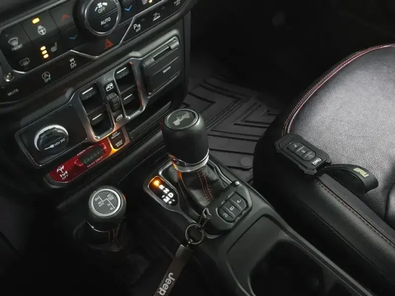 2023 Jeep Wrangler с пробегом 21 993 км