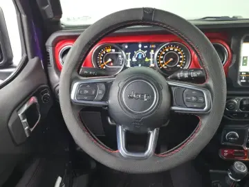 2023 Jeep Wrangler с пробегом 21 993 км