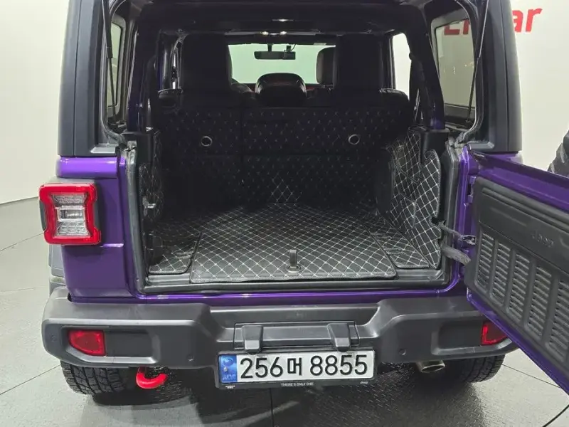 2023 Jeep Wrangler с пробегом 21 993 км