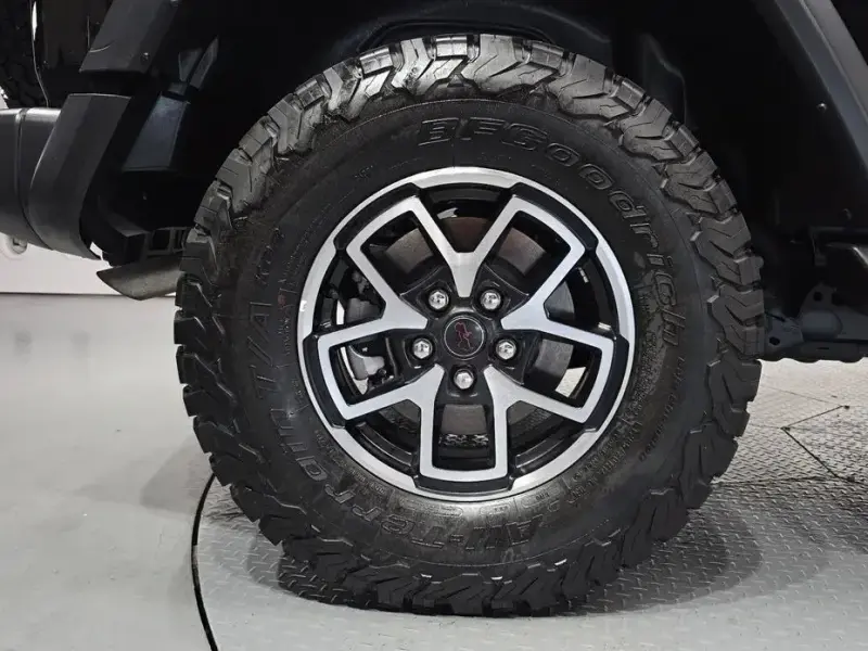 2024 Jeep Wrangler с пробегом 18 587 км